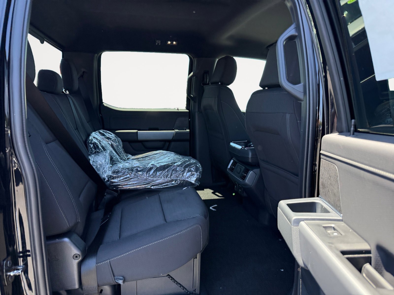 New 2026 Agate Black Metallic Ford XLT image 18