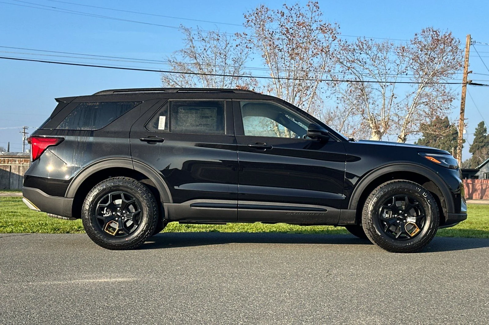 New 2026 Agate Black Metallic Ford Tremor® image 3