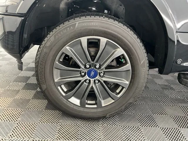 Used 2018 Black Ford Lariat image 25