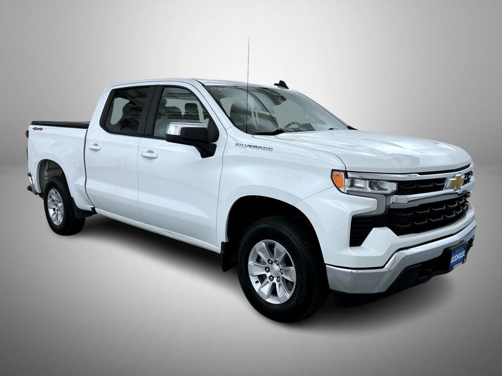 Used 2023 White Chevrolet LT image 3