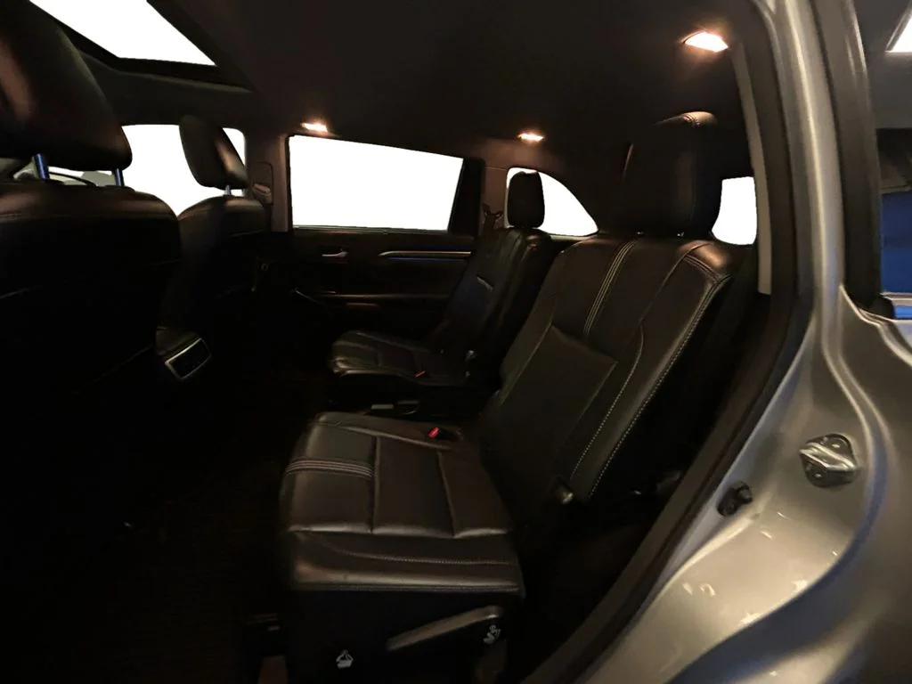 Used 2017 Celestial Silver Toyota XLE V6 image 13