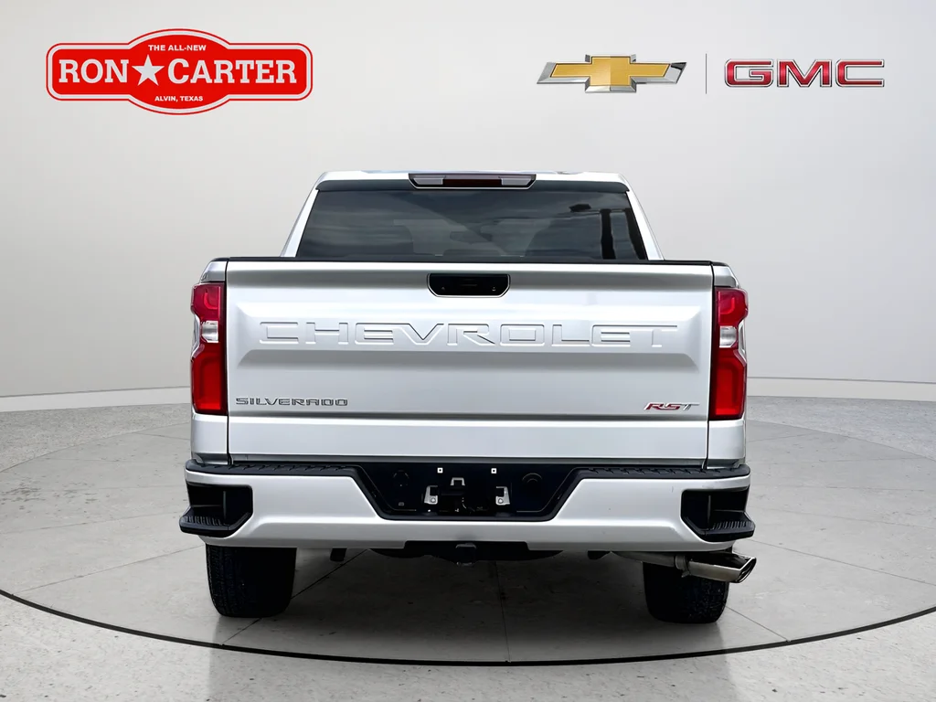 Used 2022 Silver Chevrolet RST image 5