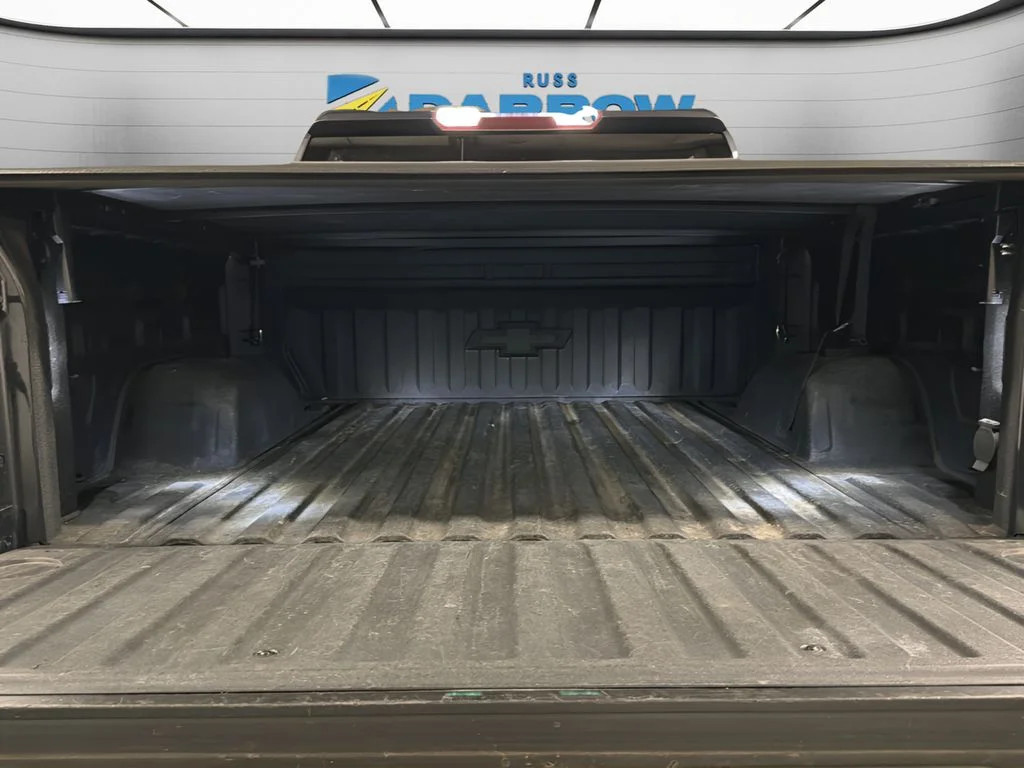 Used 2022 Gray Chevrolet LT image 28