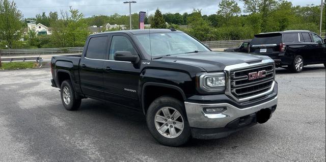 2018 GMC Sierra 4WD Crew Cab Short Box SLE's photo