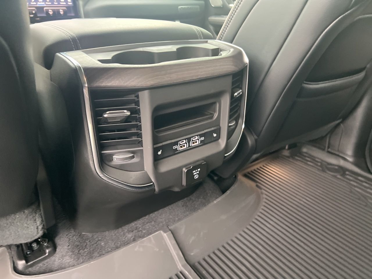 2026 RAM 1500 Laramie - Photo 17