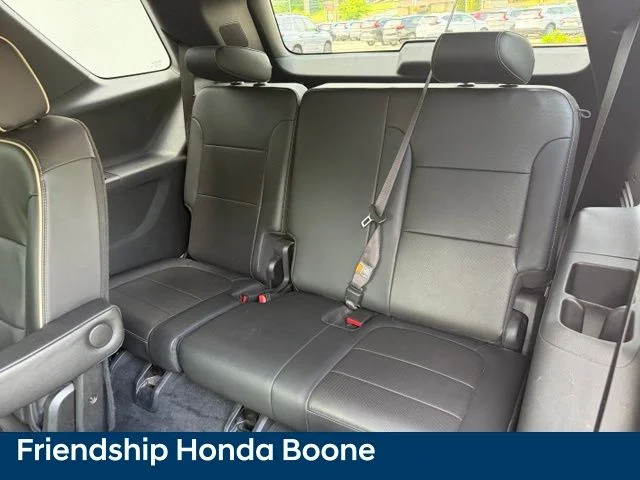 Used 2023 White Chevrolet Premier image 35