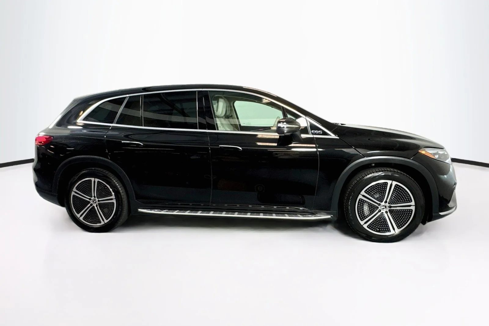 Used 2023 Obsidian Black Metallic Mercedes-Benz EQS 450 image 4