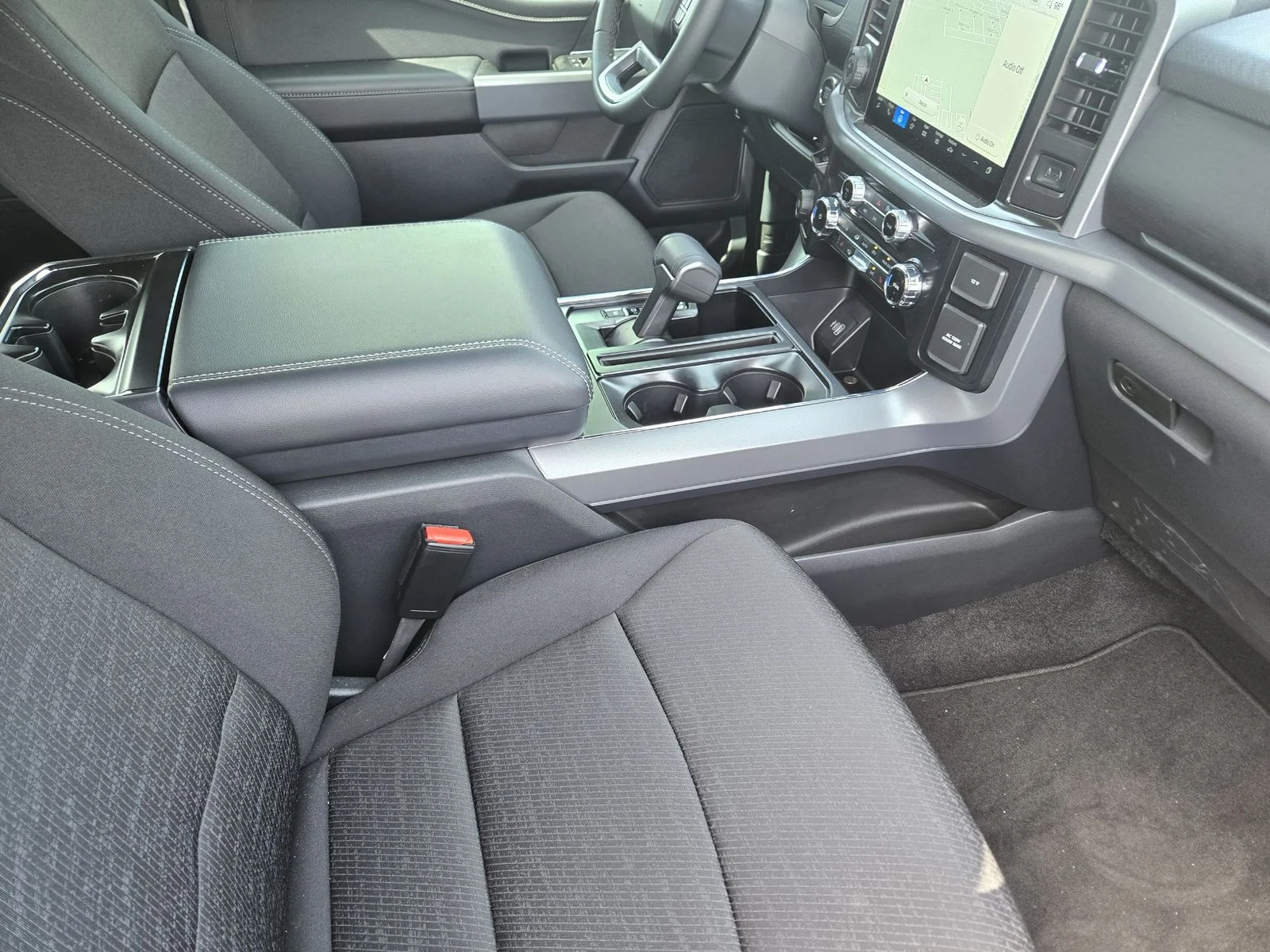 New 2026 Avalanche Ford XLT image 9