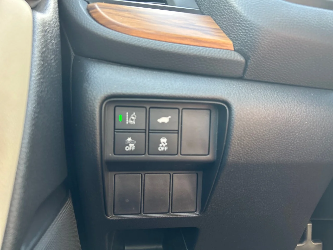 Used 2021 White Honda Touring image 15