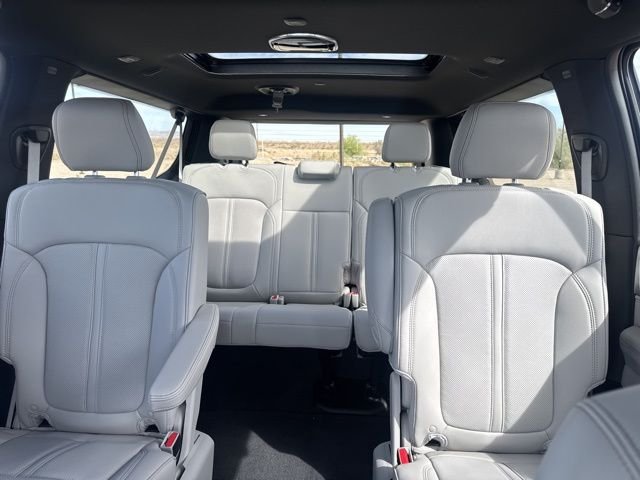 New 2026 Bright White Clear-Coat Exterior Paint Jeep Summit Obsidian image 26