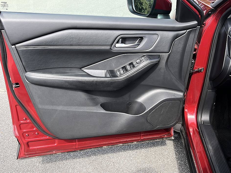 Used 2026 Scarlet Ember Tintcoat Nissan SV image 20