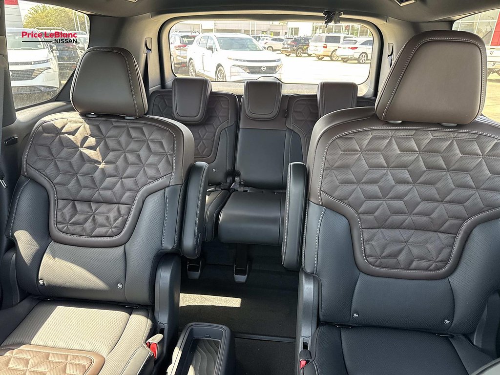New 2026 Super Black Nissan Platinum Reserve image 8