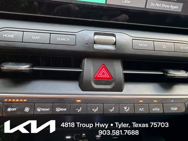 Used 2025 White Kia LX image 19
