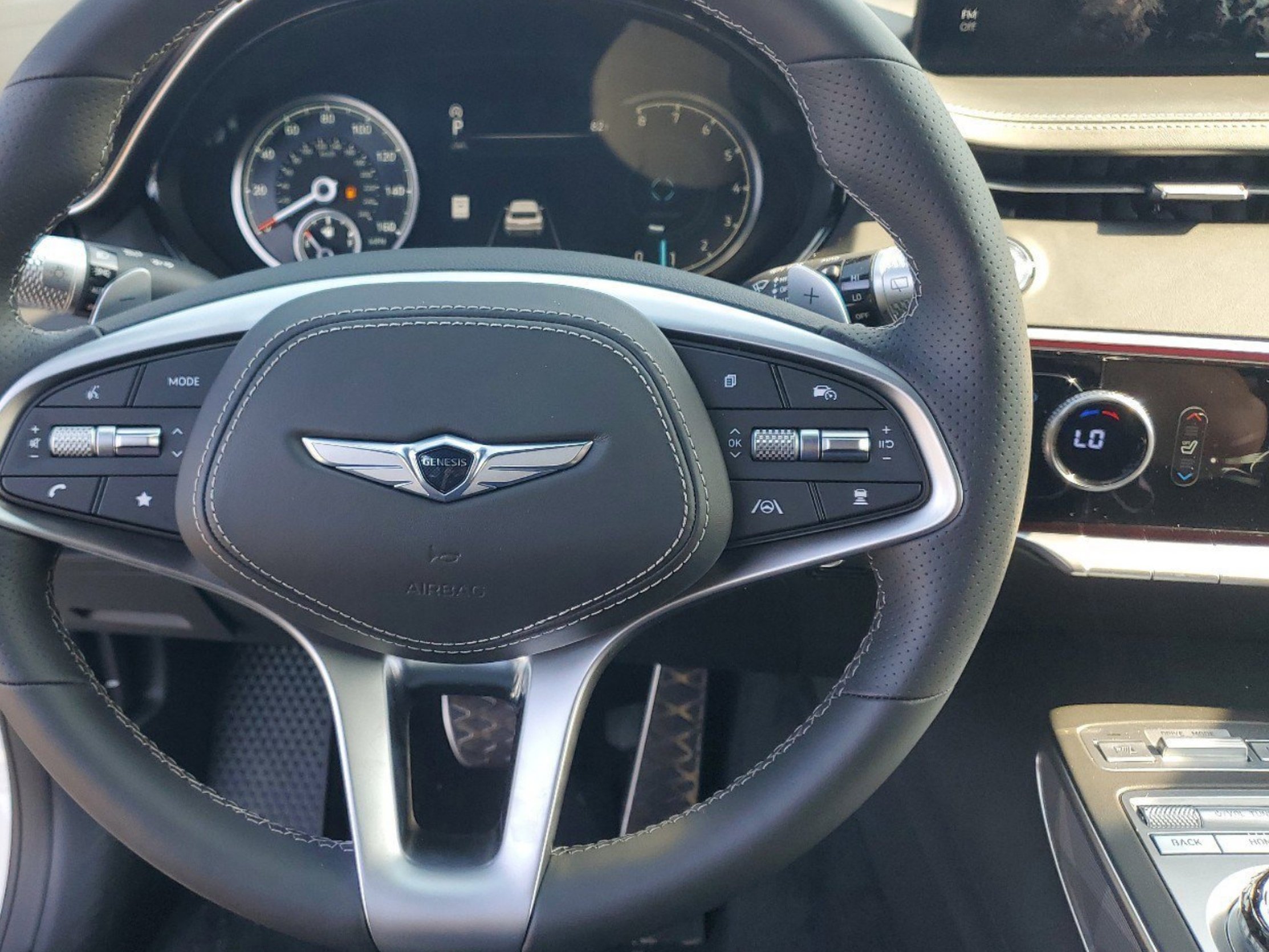 New 2025 Uyuni White Genesis 3.5T Sport image 18