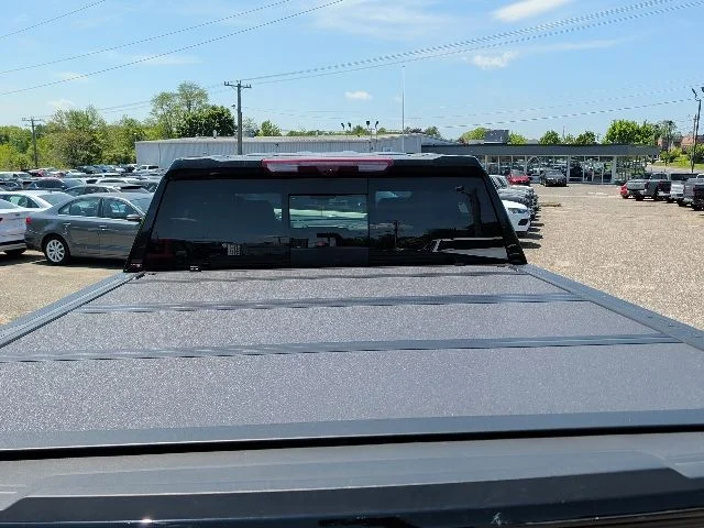 Used 2025 Black Chevrolet High Country image 9