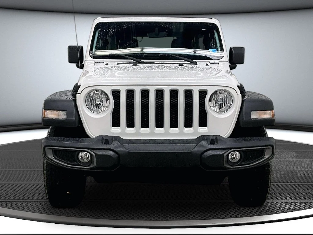 Used 2021 White Jeep Unlimited Sport S image 2