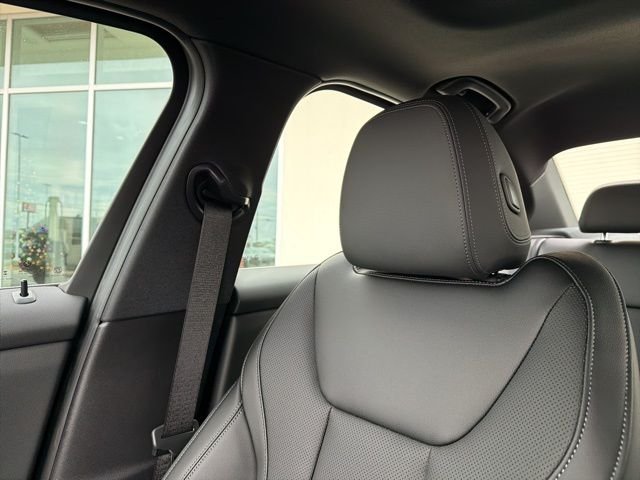 Used 2026 Black BMW 330i image 20