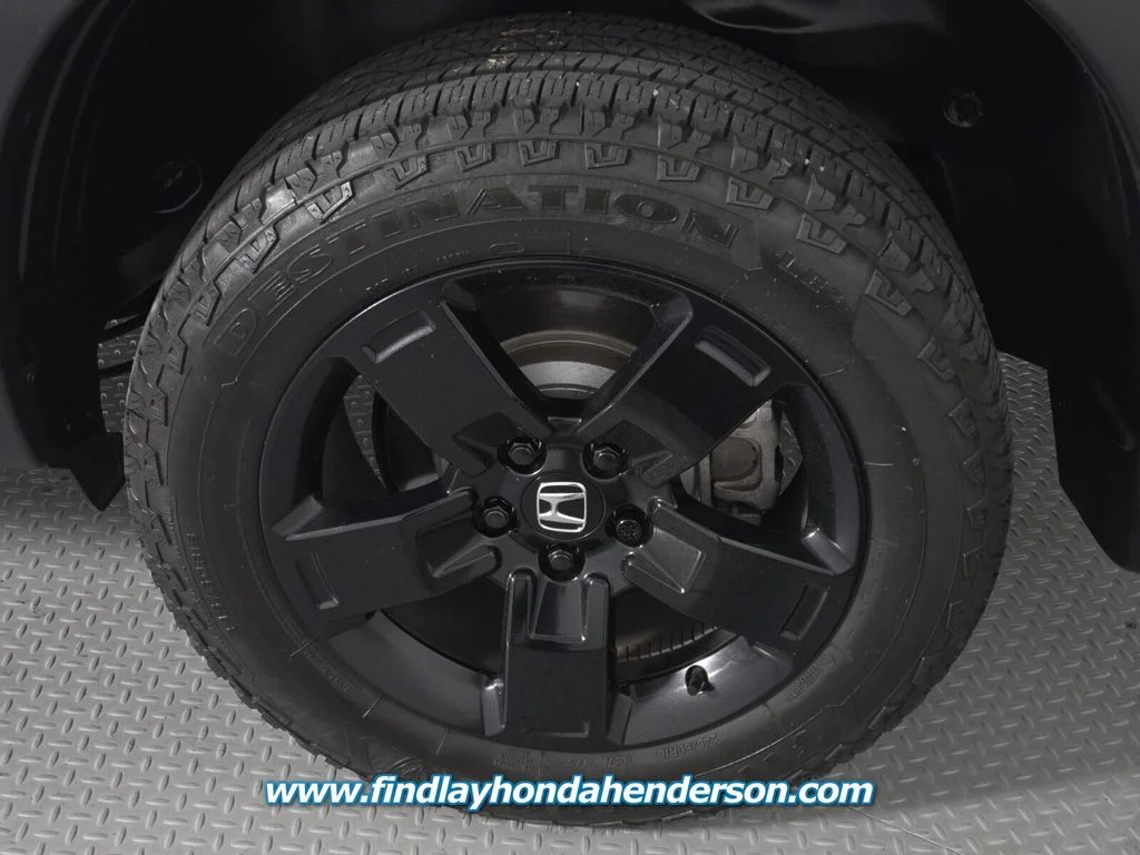 Certified Used 2024 Platinum White Pearl Honda Black Edition image 10