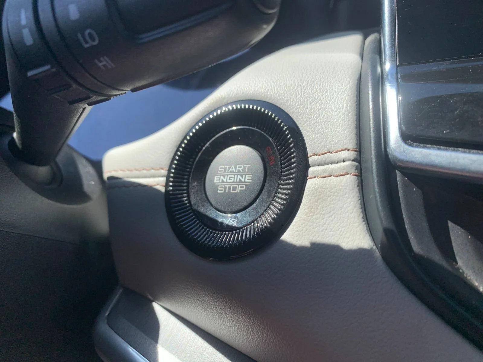 Used 2023 Gray Jeep Limited 4x4 image 24