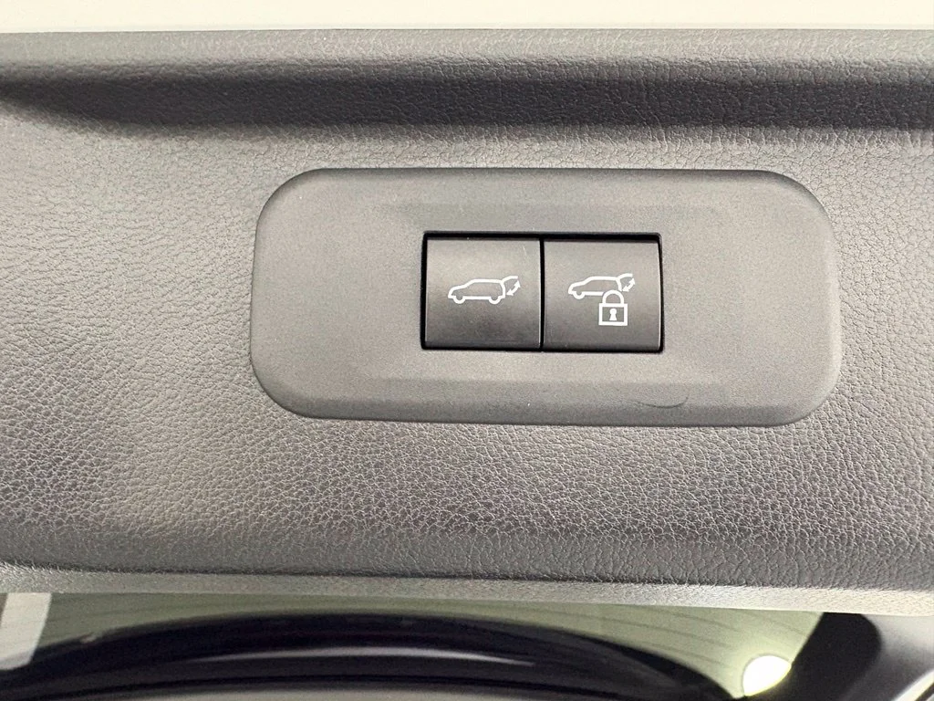 Used 2025 Beige Toyota XLE image 20