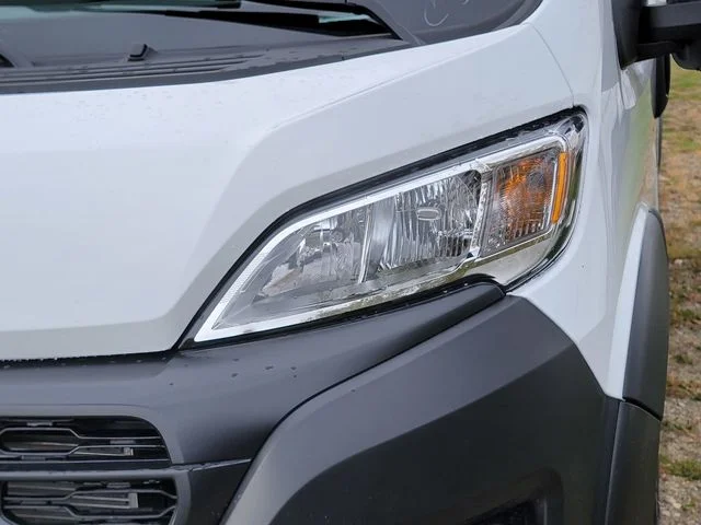 New 2025 Bright White Clear-Coat Exterior Paint RAM High Roof image 10