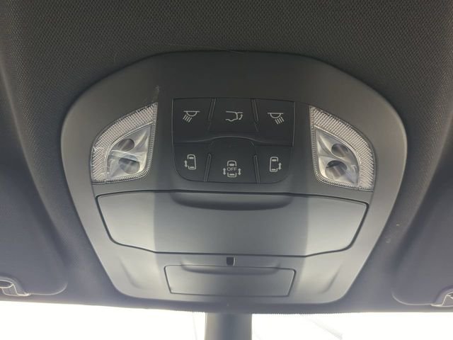 New 2026 Bright White Clear-Coat Exterior Paint Chrysler Select image 24