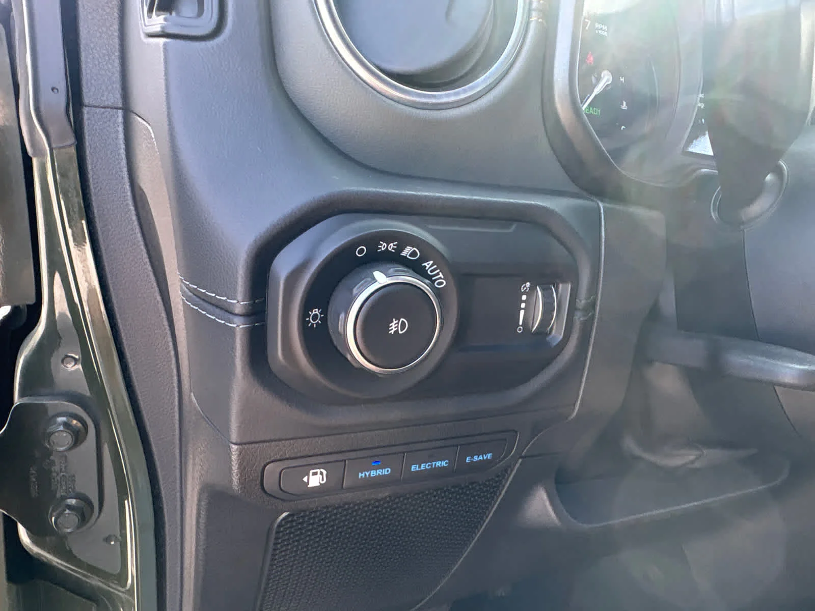 Used 2024 Sarge Green Clearcoat Jeep High Altitude image 21