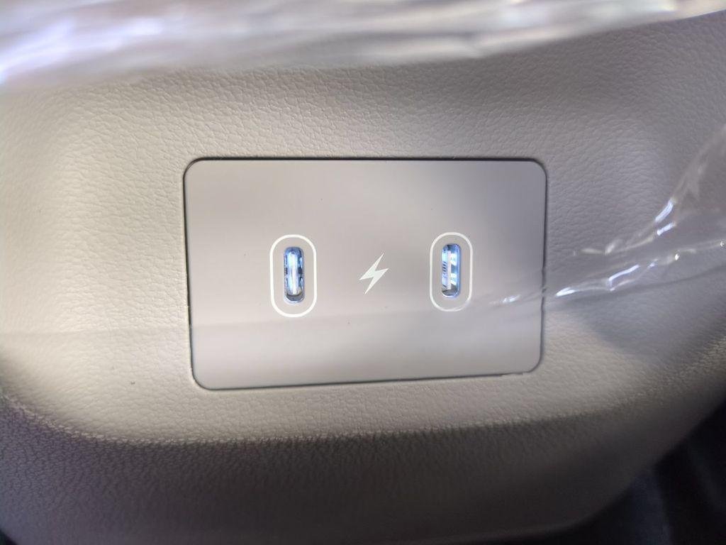 New 2026 Gray Hyundai SEL Convenience image 18