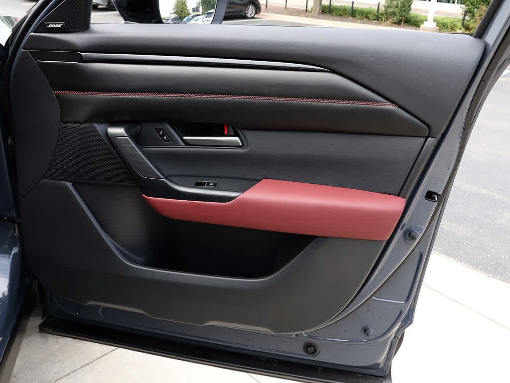 Used 2025 Polymetal Gray Metallic Mazda Premium Package image 29