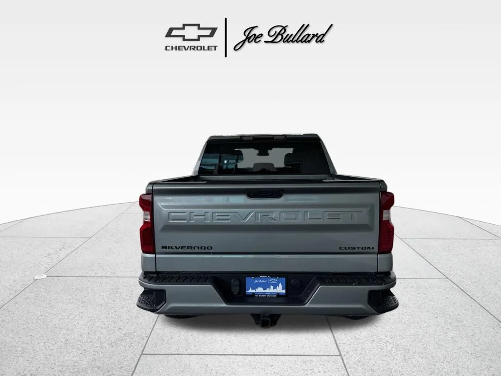 Used 2023 Gray Chevrolet Custom image 8