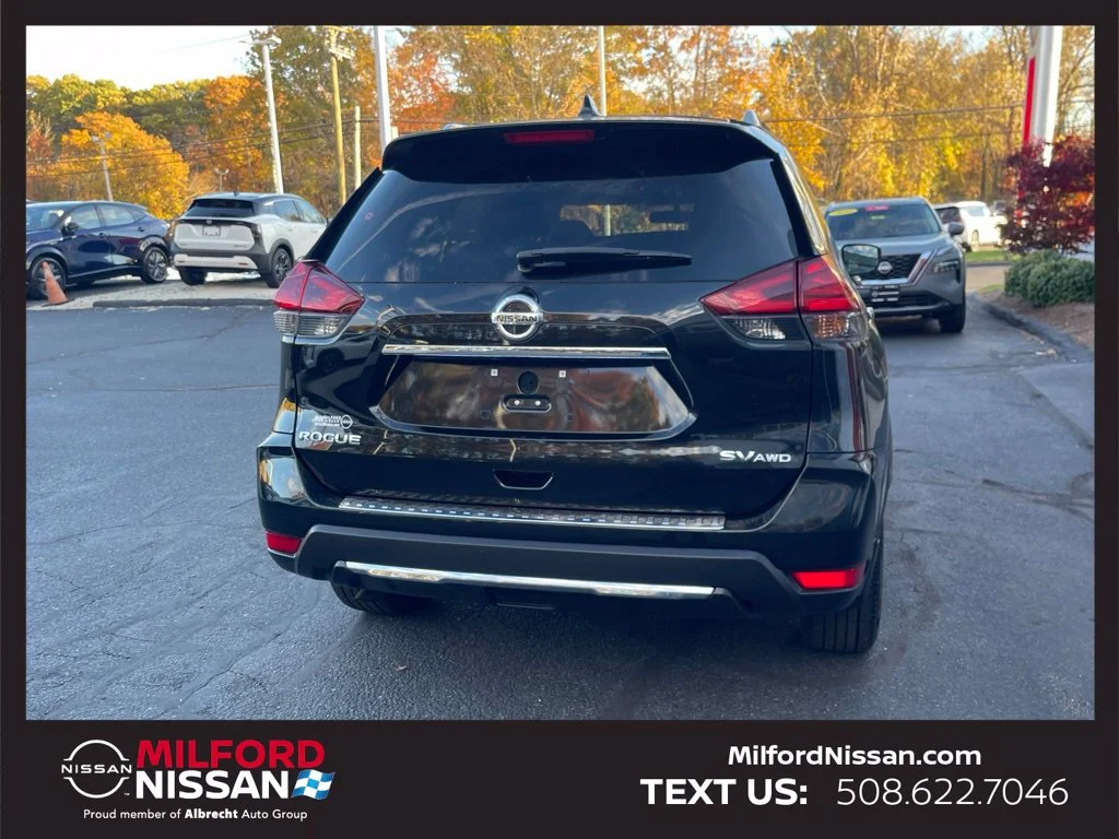 Certified Used 2018  Nissan SV image 4