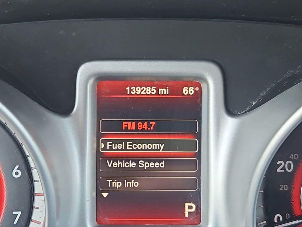 Used 2015 Blue Streak Pearlcoat Dodge SXT image 16
