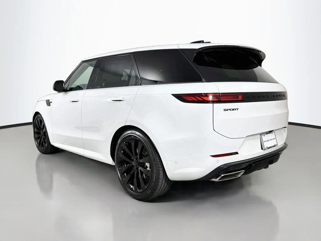 New 2026 Fuji White Land Rover Dynamic SE image 7