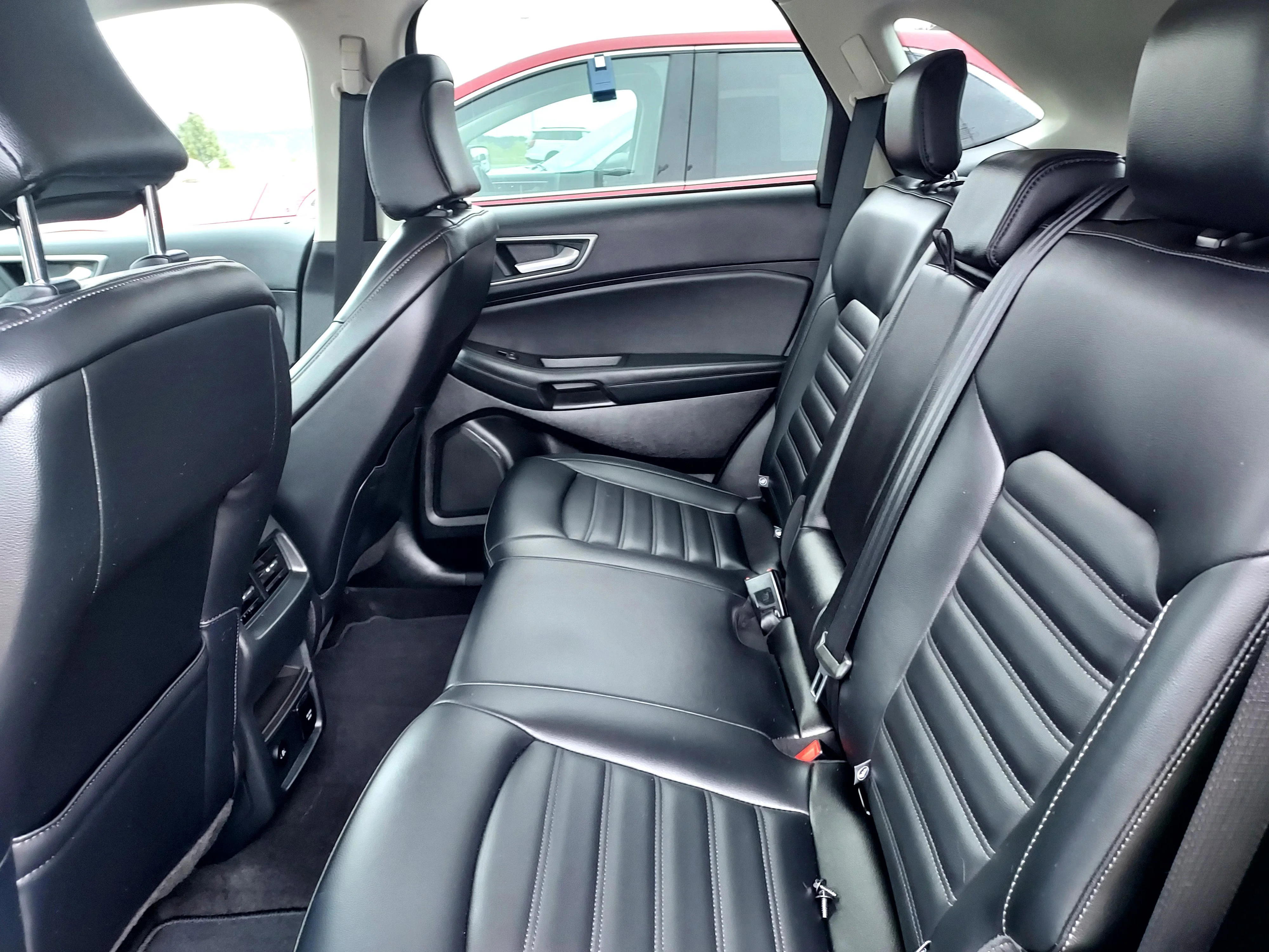 Used 2024 Blue Ford SEL image 16