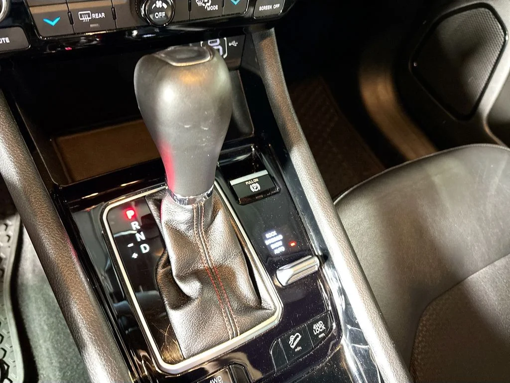 Used 2024 Silver Jeep Trailhawk image 17
