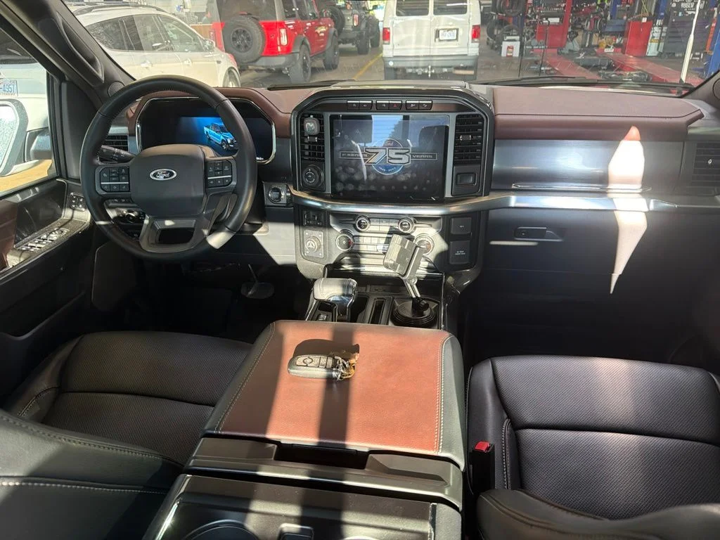 Used 2023 White Ford Lariat image 9