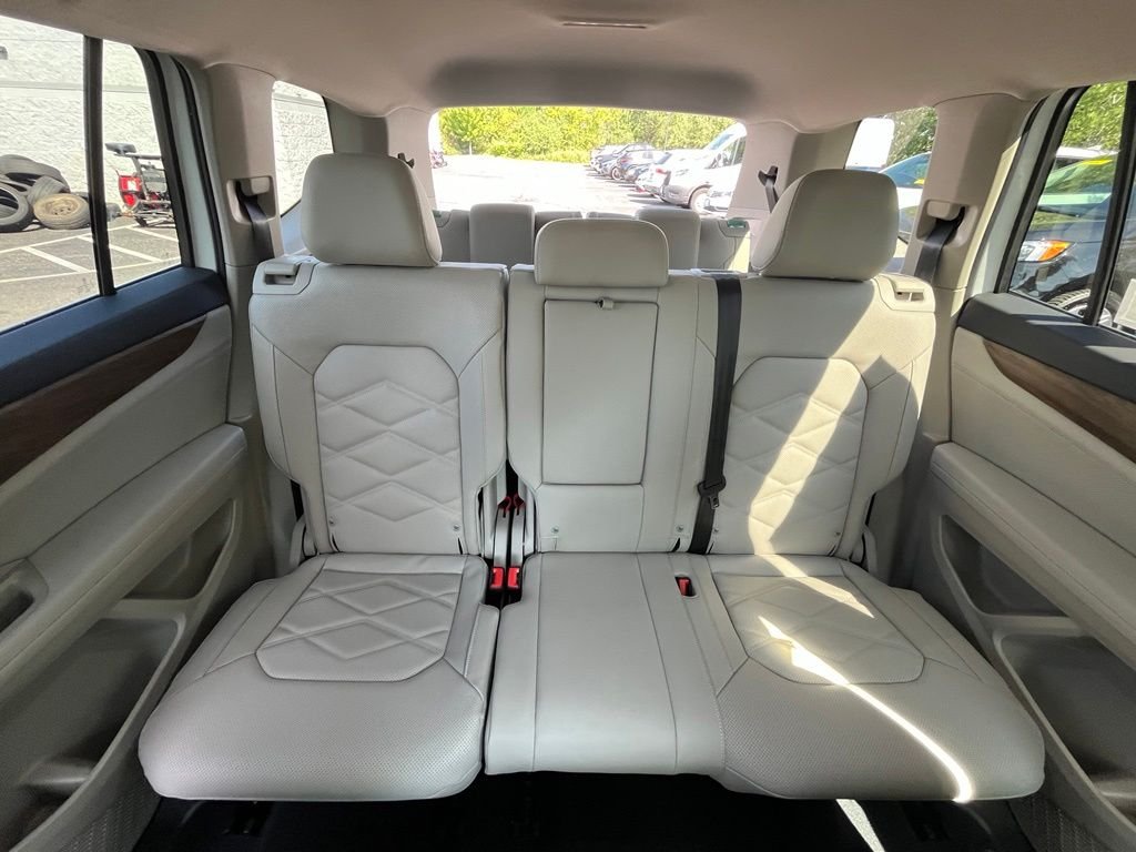 New 2026 White/off-white Volkswagen 2.0T SE image 26