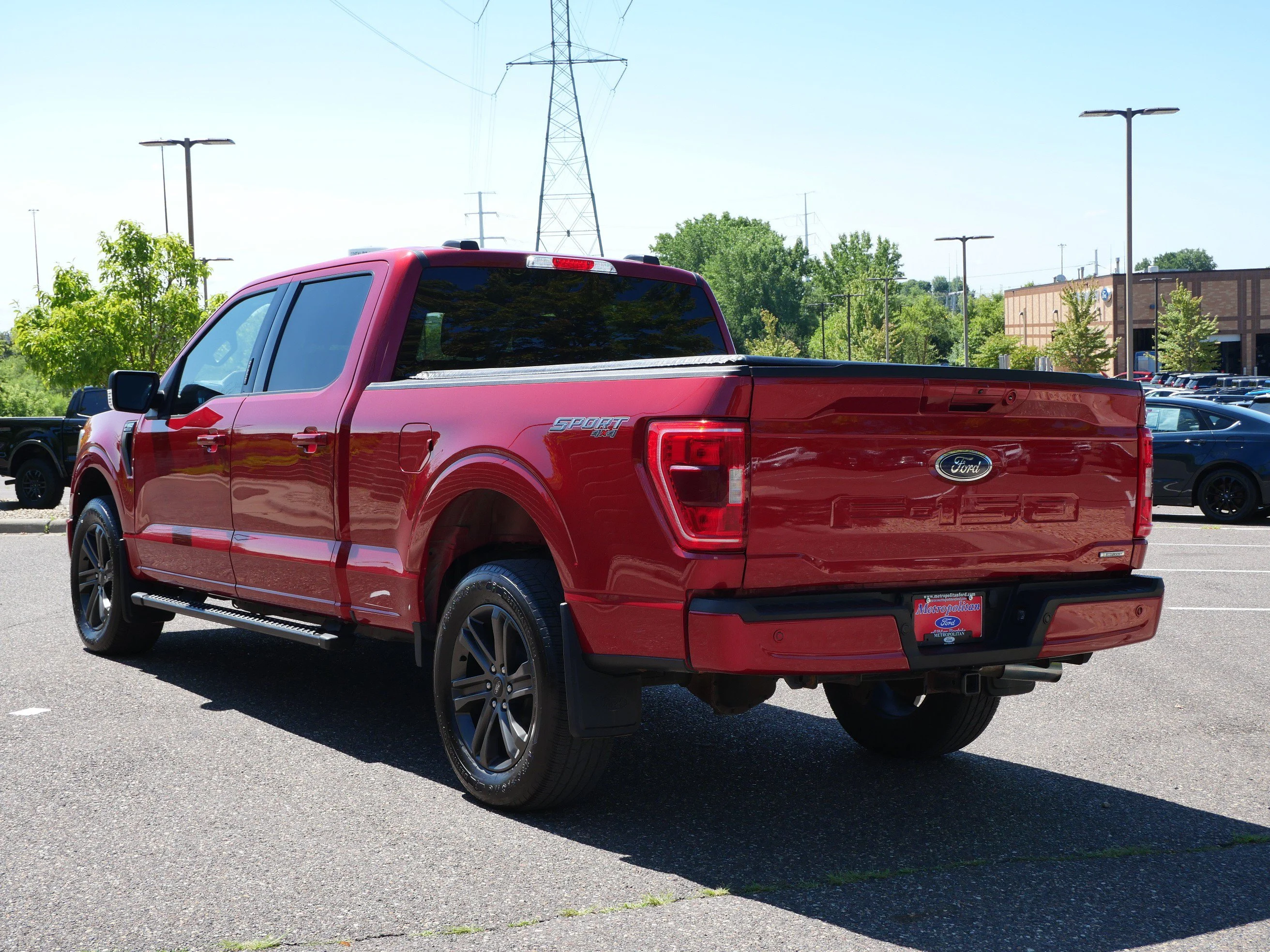Used 2021 Rapid Red Metallic Tinted Clearcoat Ford XLT image 4