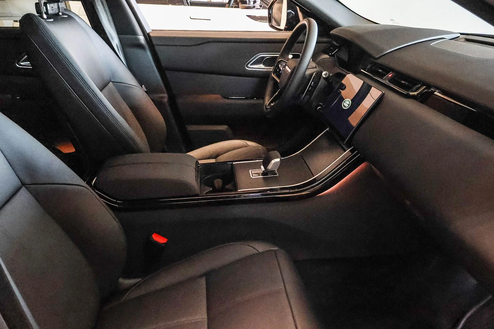New 2026 Santorini Black Land Rover S image 14