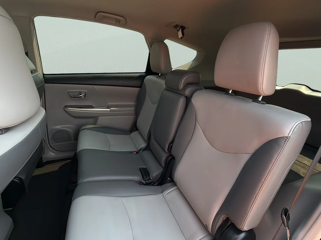 Used 2015 Magnetic Gray Metallic Toyota Four image 28
