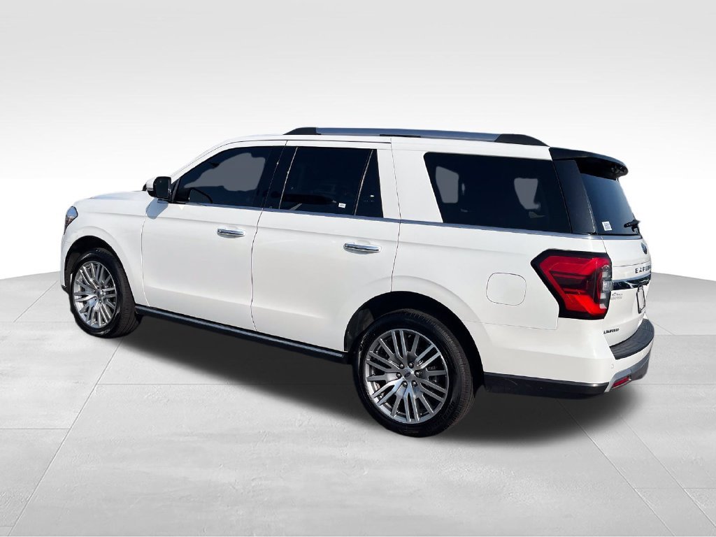 Used 2022 White Ford Limited image 3