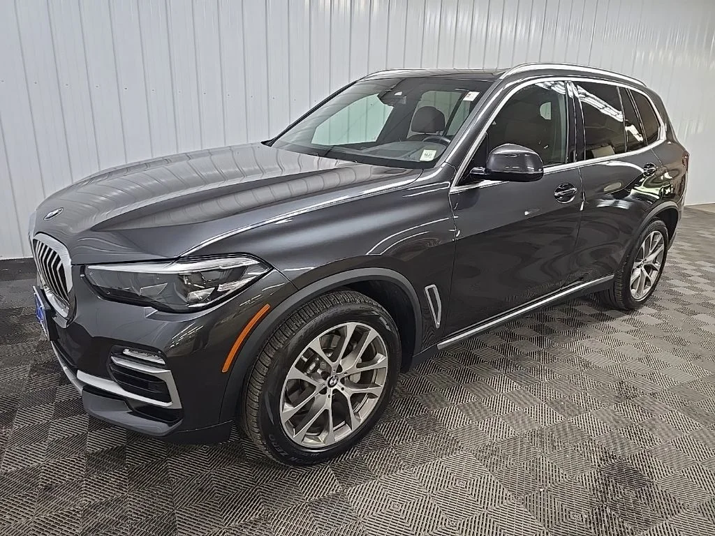Used 2021 Gray BMW xDrive40i image 9