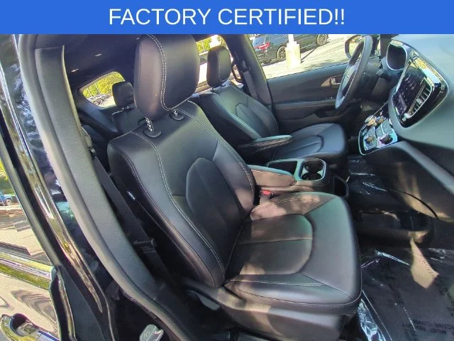 Used 2026 Black Chrysler Select image 32
