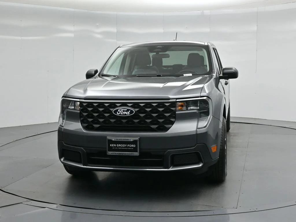 New 2026 Carbonized Gray Metallic Ford XLT image 48