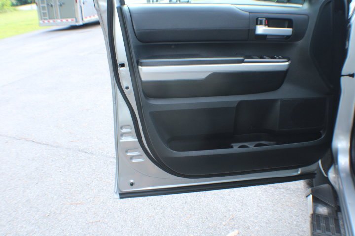 Used 2016 Silver Sky Metallic Toyota LTD image 6