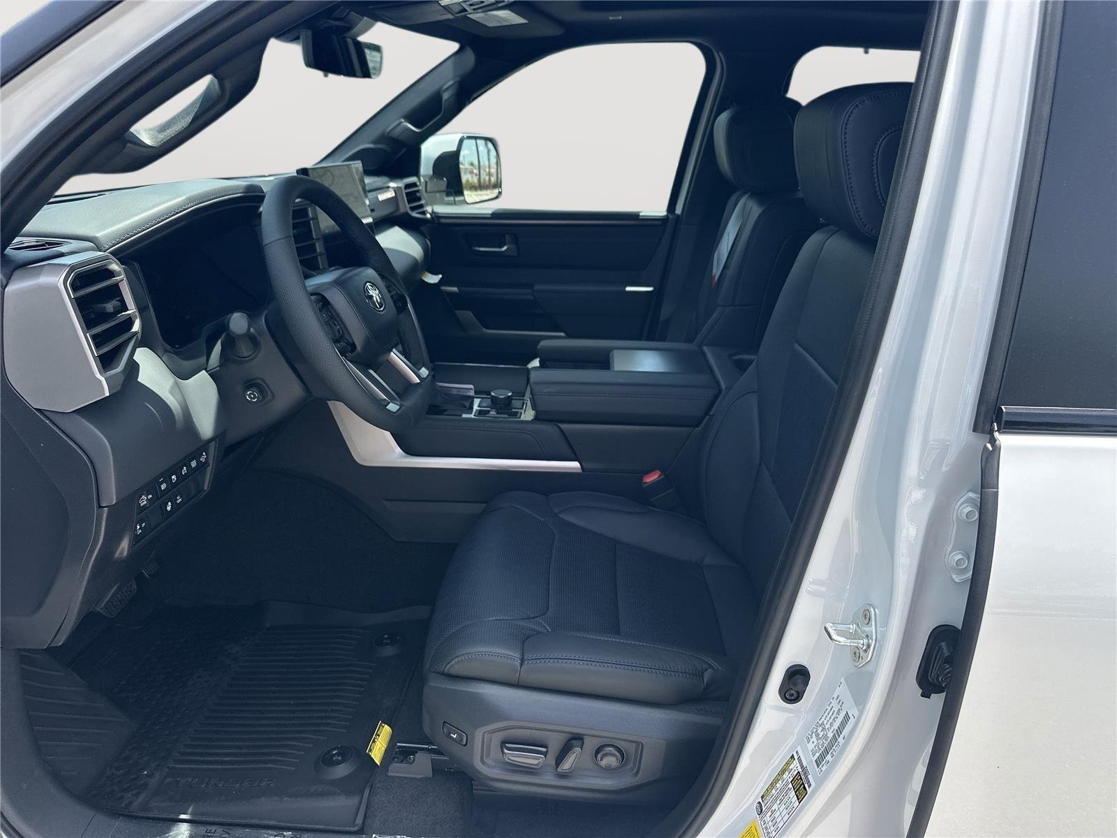 New 2026 Wind Chill Pearl <sup>1</sup> Toyota Tundra Platinum image 8