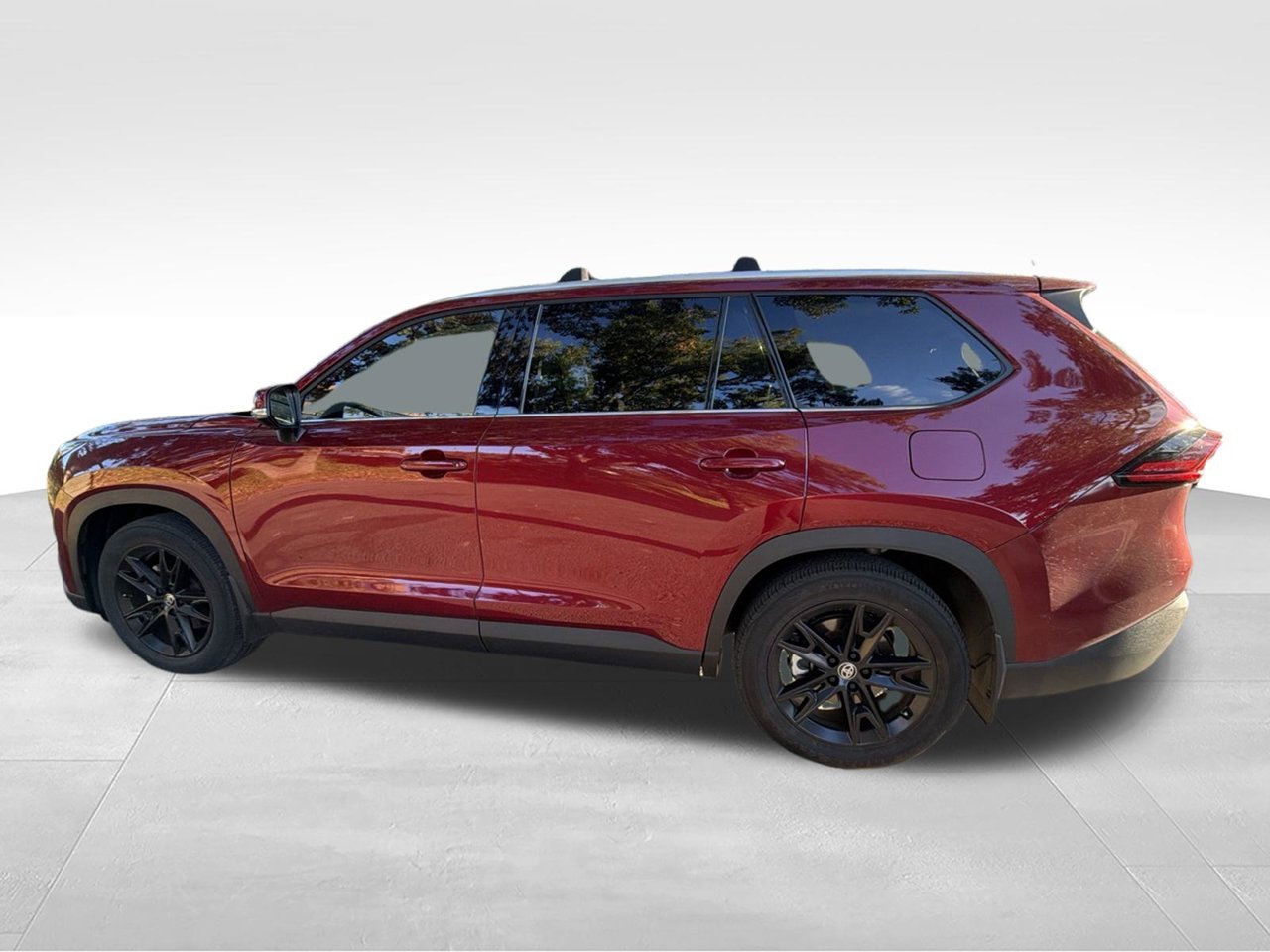 Used 2025 Red Toyota Limited image 5