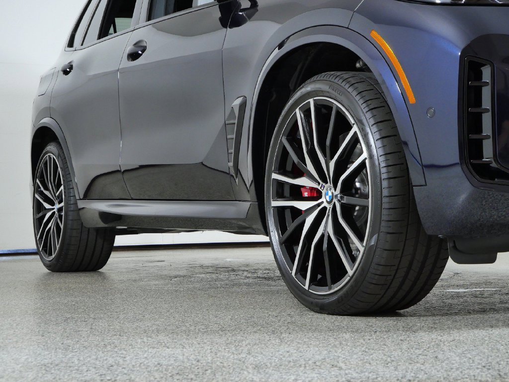 2026 BMW X5 M60i - Photo 6