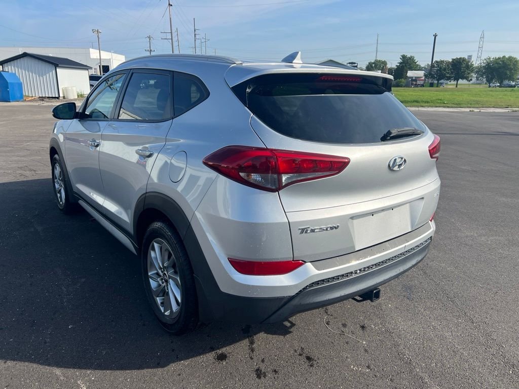 Used 2018 Molten Silver Hyundai SEL Plus image 5
