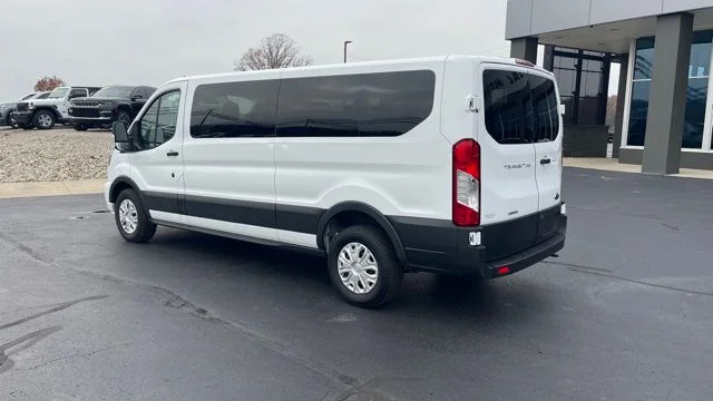 Used 2023 White Ford XLT image 3